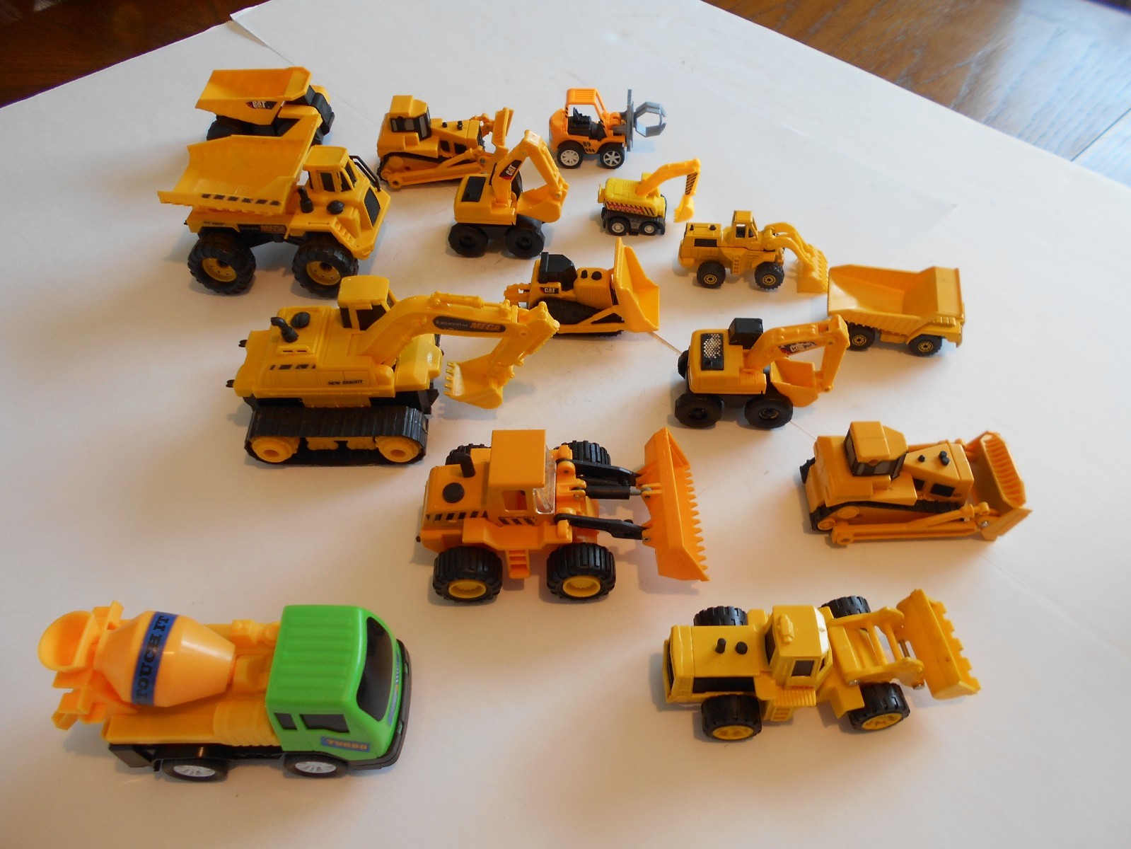 Lot of 15 Vintage Small Mostly Plastic Construction Vehicles, Various Scales