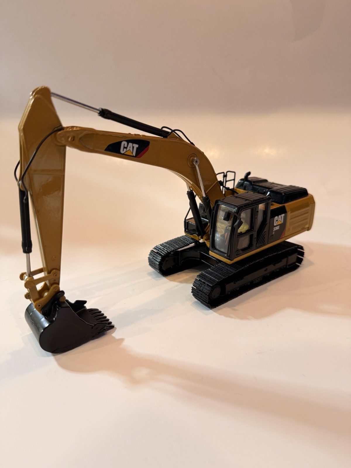 1/50 CAT 336E H Excavator High Line Series Diecast Masters 85279 Diecast Model