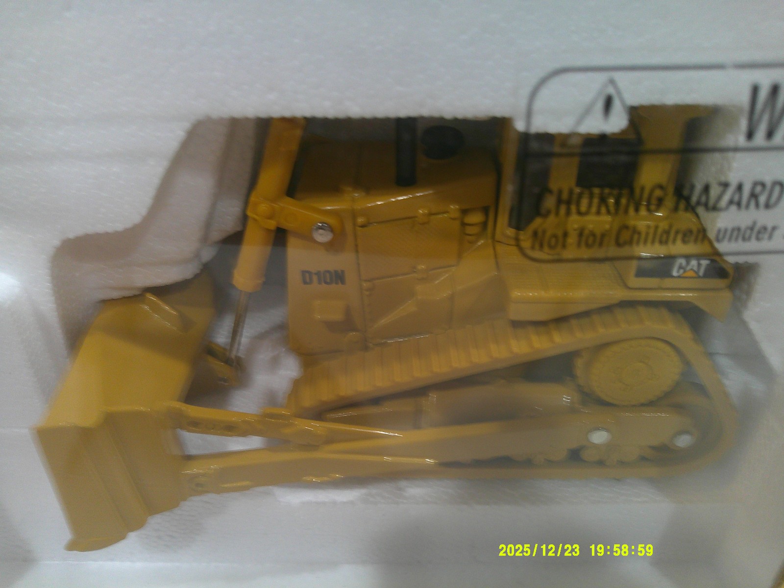 NORSCOT CAT D10N Track-Type Tractor #55701 1:50 Scale Darkish Yellow Good++ Box