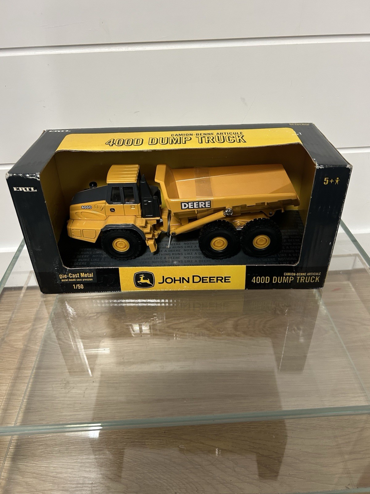 Ertl 15386 John Deere 400D Articulated Dump Truck 1:50 SCALE New In Box