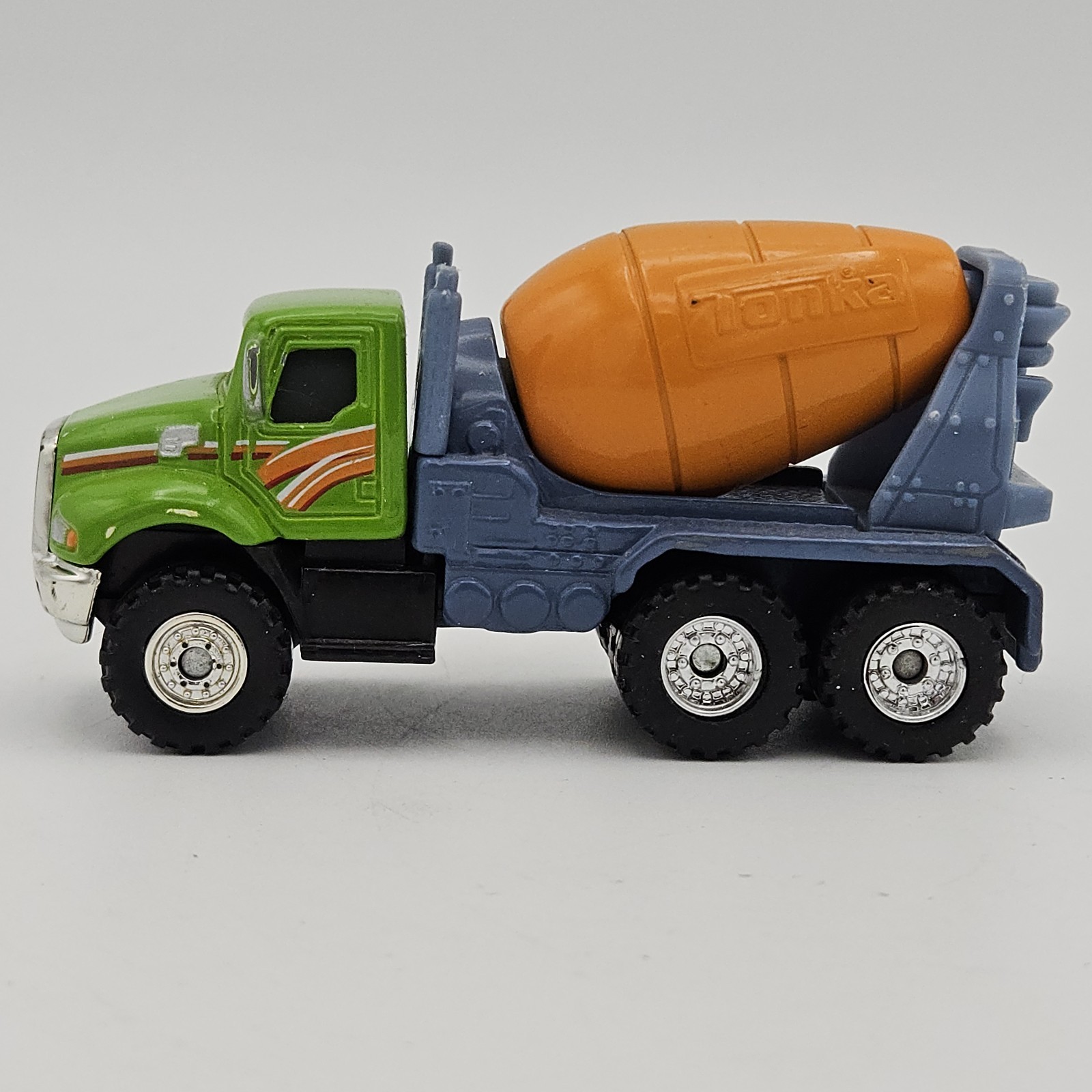Hasbro Tonka Concrete Cement Truck Diecast #06404 2012 Green 1:53