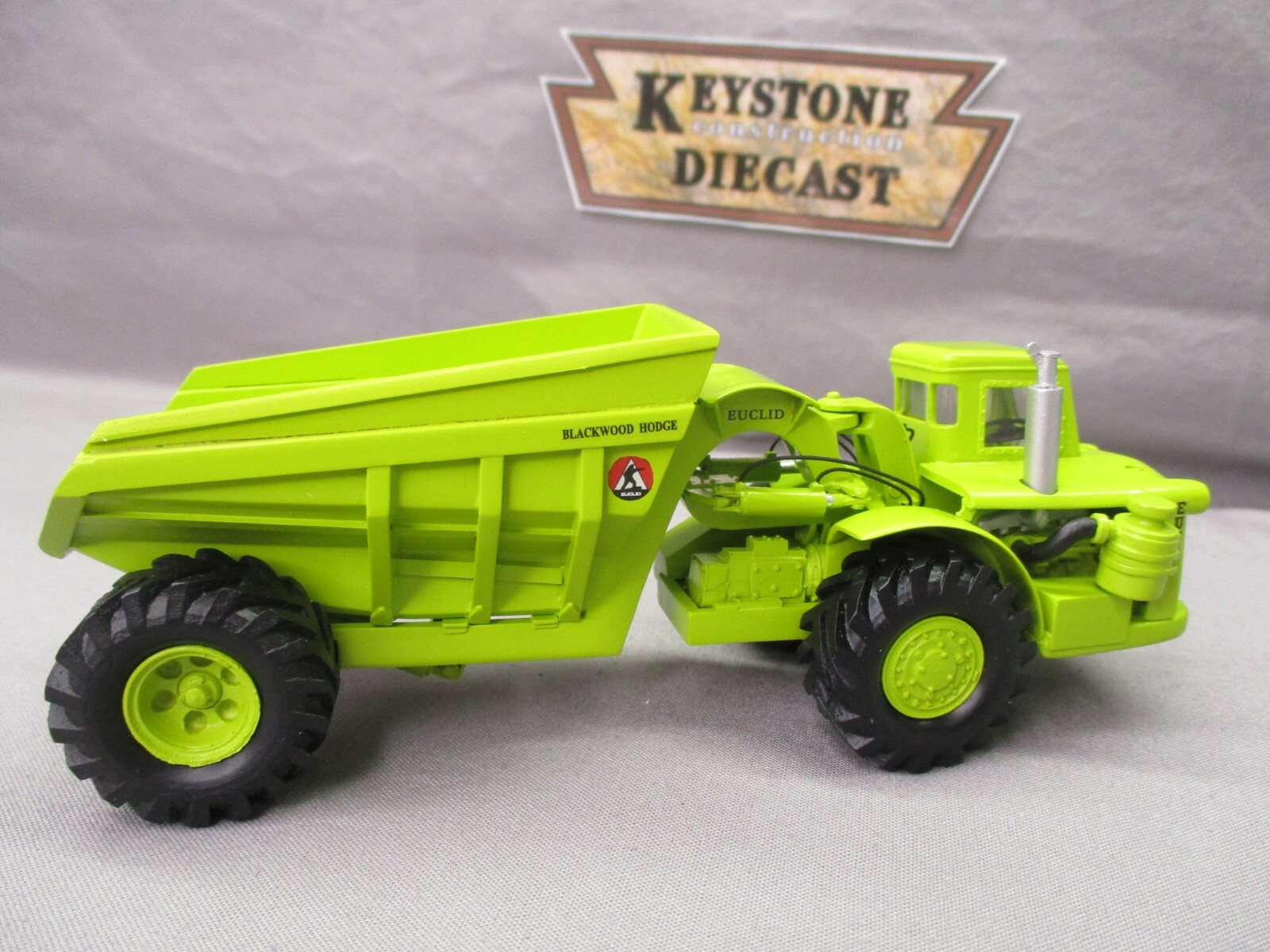 Dan Models Romania – Euclid S-7 Motor Dumper “Blackwood Hodge” – 1:50 – Resin