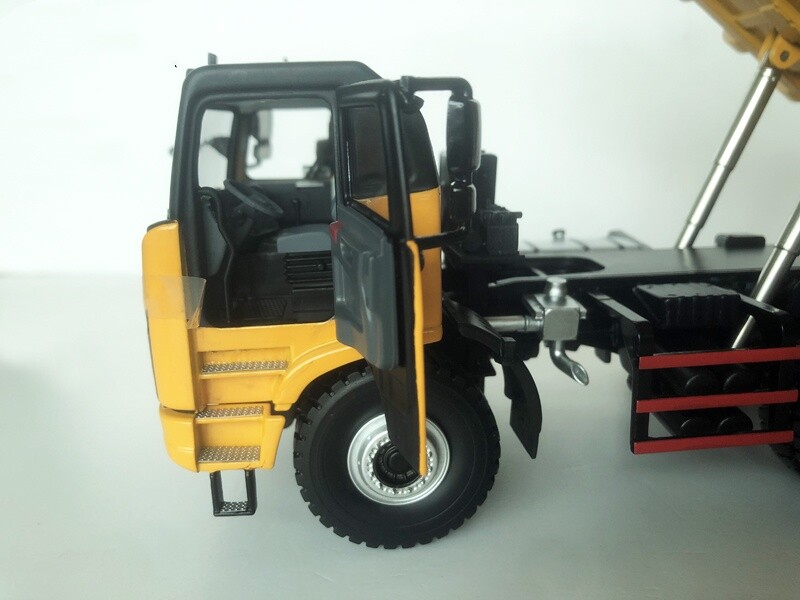 1:35 31CM SANYI SKT105S WIDE BODY DUMPTRUCK Construction Equipment Diecast Model