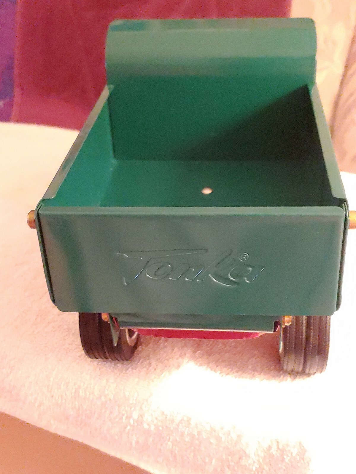 TONKA CLASSIC 1949 DUMP TRUCK NEW 11″ LONG, ORIGINAL BOX, LIFT FUNCTIONS TOO!