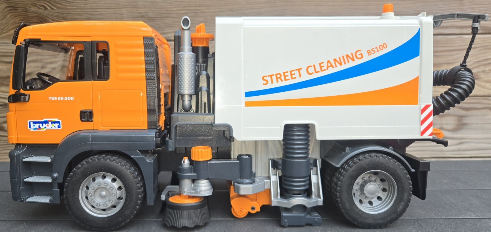 BRUDER #03780 MAN TGS Street Sweeper 1:17 Scale TRUCK BS100