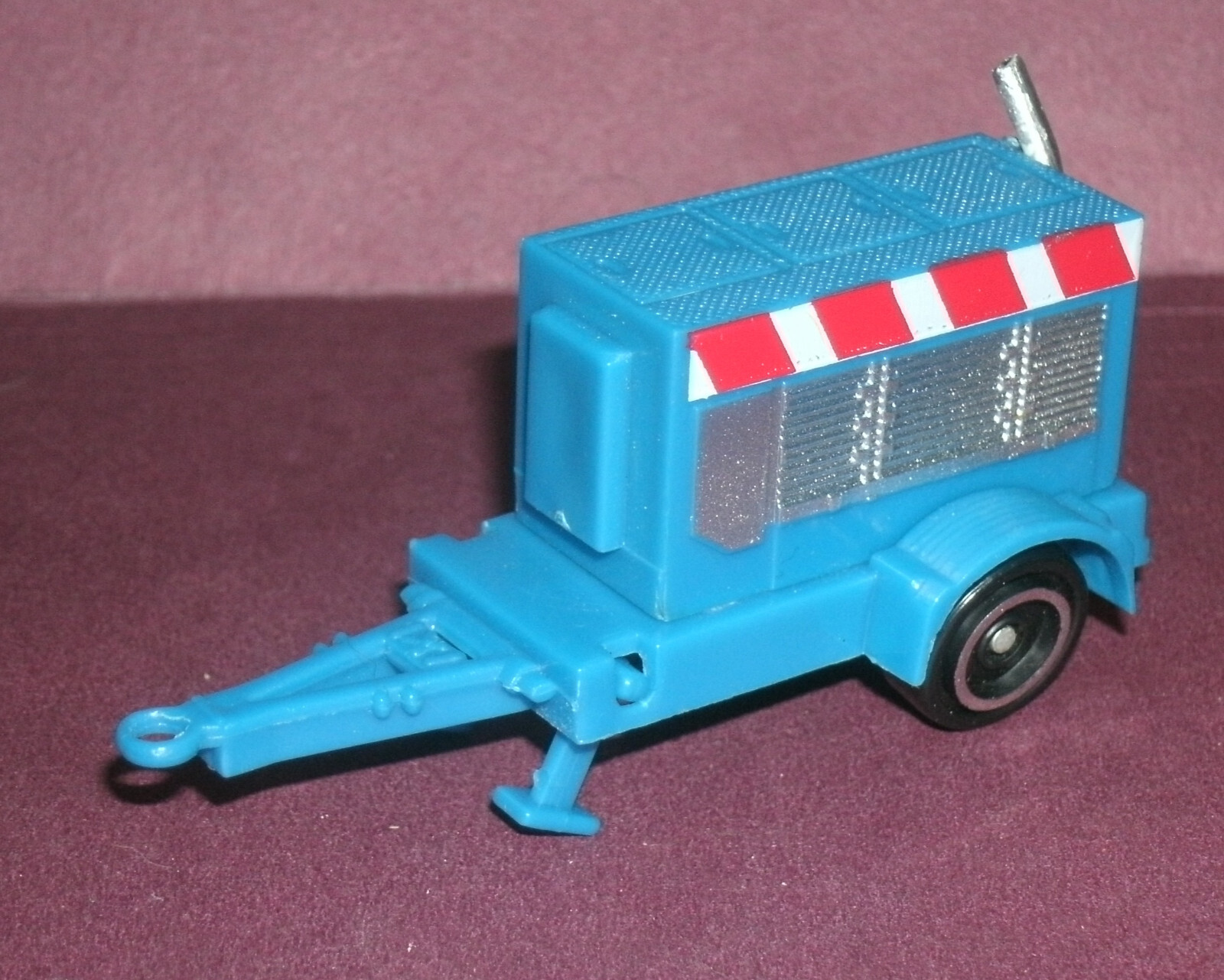 1/64 Scale Construction Work Site Power Generator Trailer Accessory 2.5″ SunToys