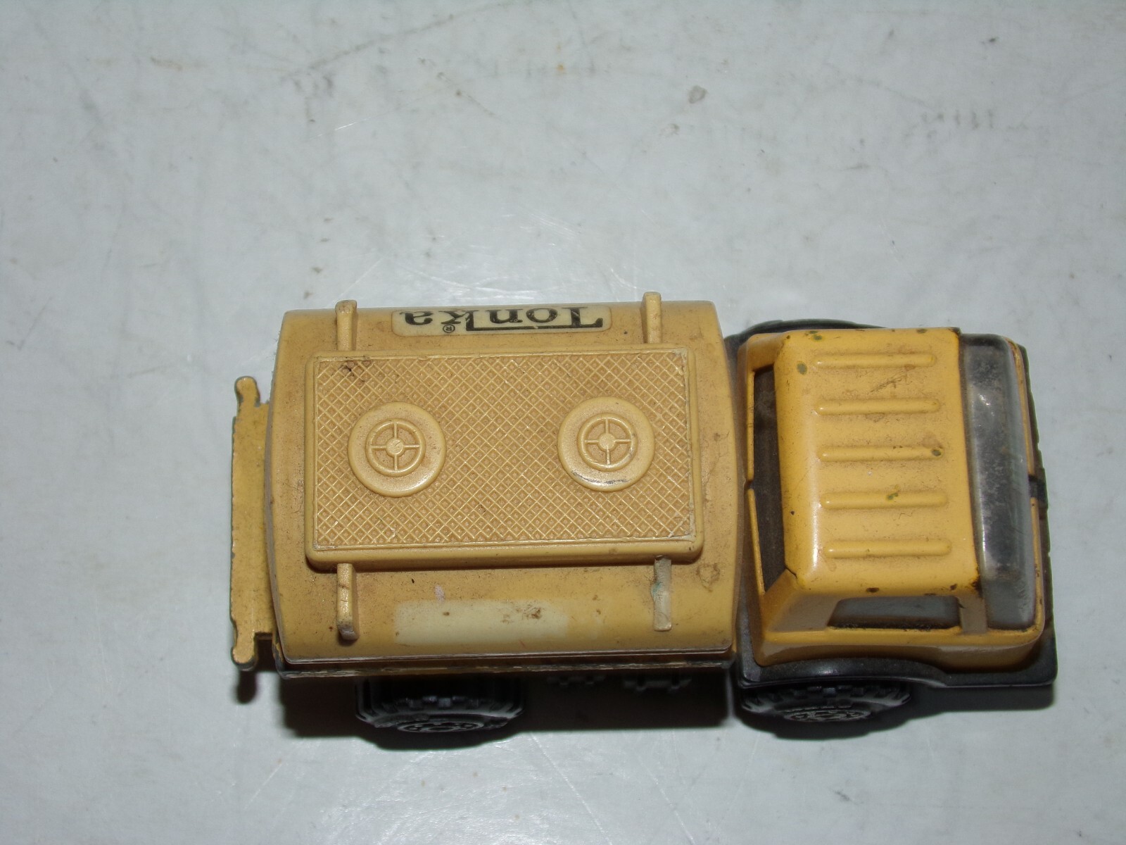 Vintage TONKA – Yellow Fuel Tanker Truck – Made In Japan with Metal and Plastic!