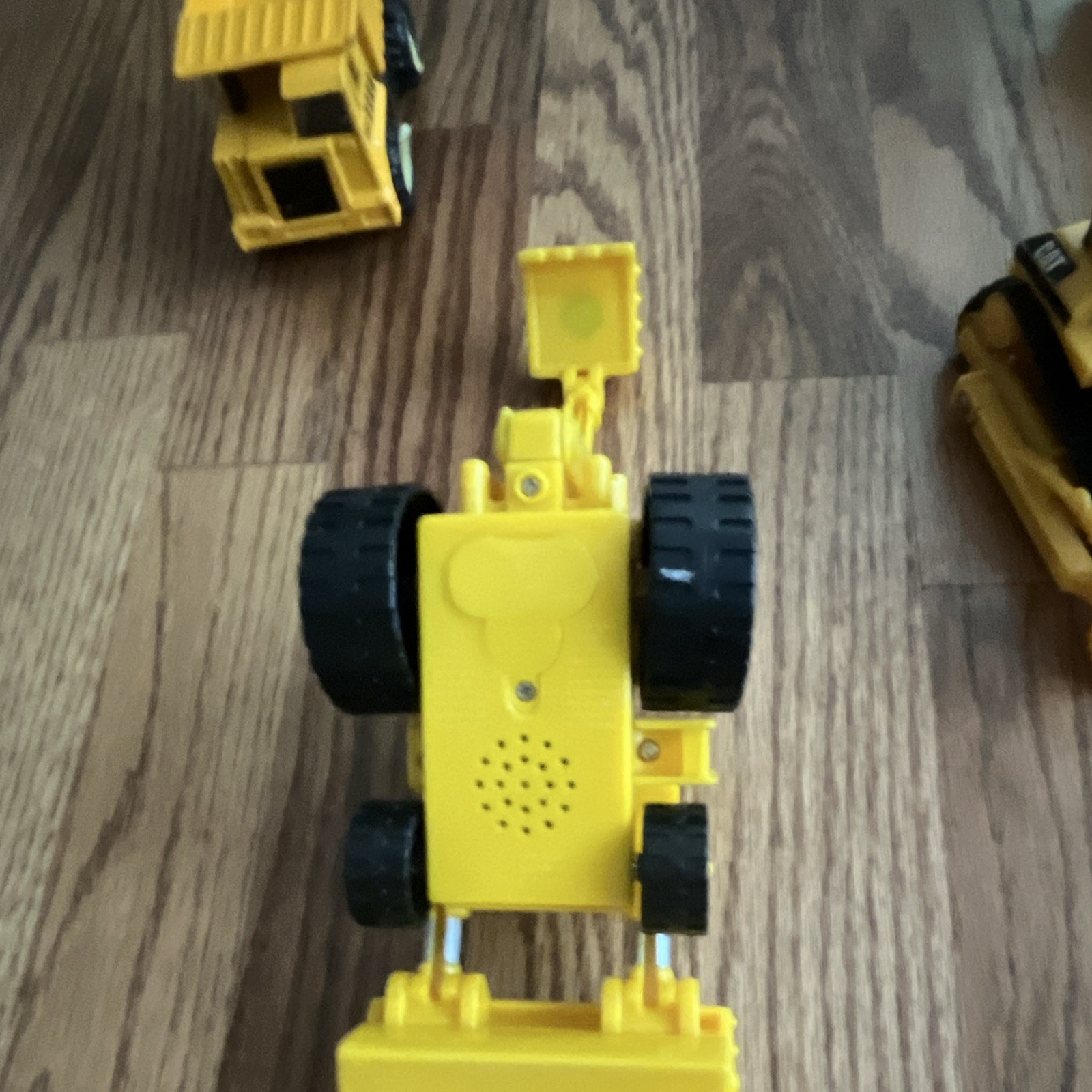 Plastic Toy Construction Vehicle Lot: Dump Trucks, Bulldozer, Excavator, Figures