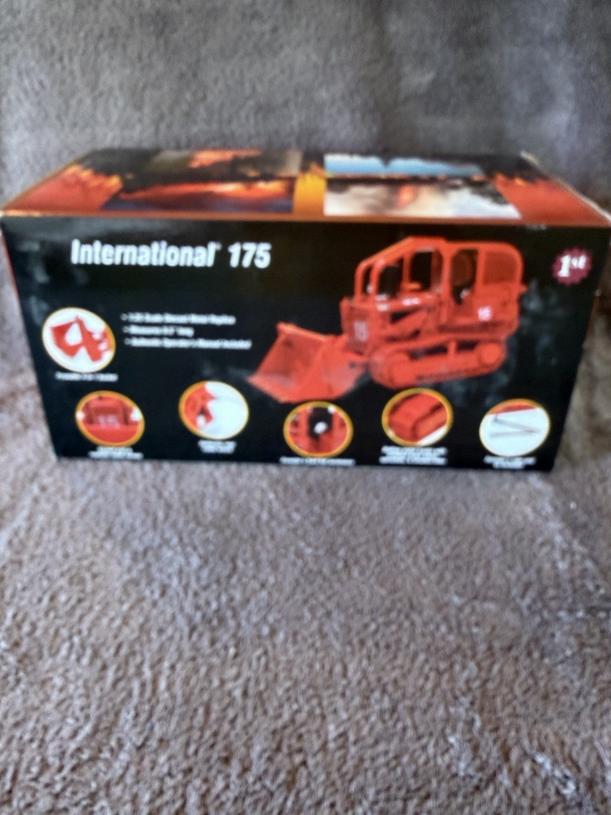 1/25 International Harvester 175 Crawler With Bucket, Red Fire Department #15