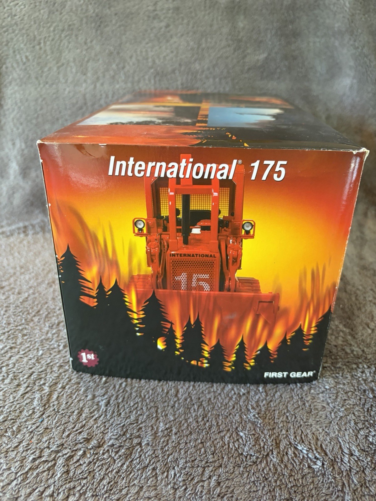 1/25 International Harvester 175 Crawler With Bucket, Red Fire Department #15