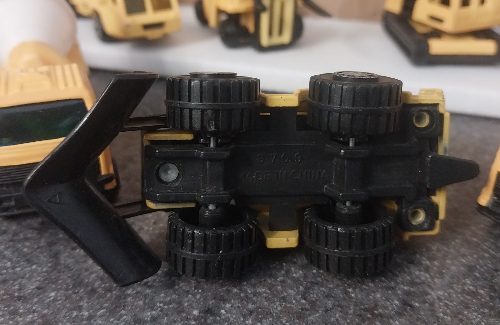 Construction Vehicles Toy Lot Loader Dump Truck, mixer, crane, Diecast Set