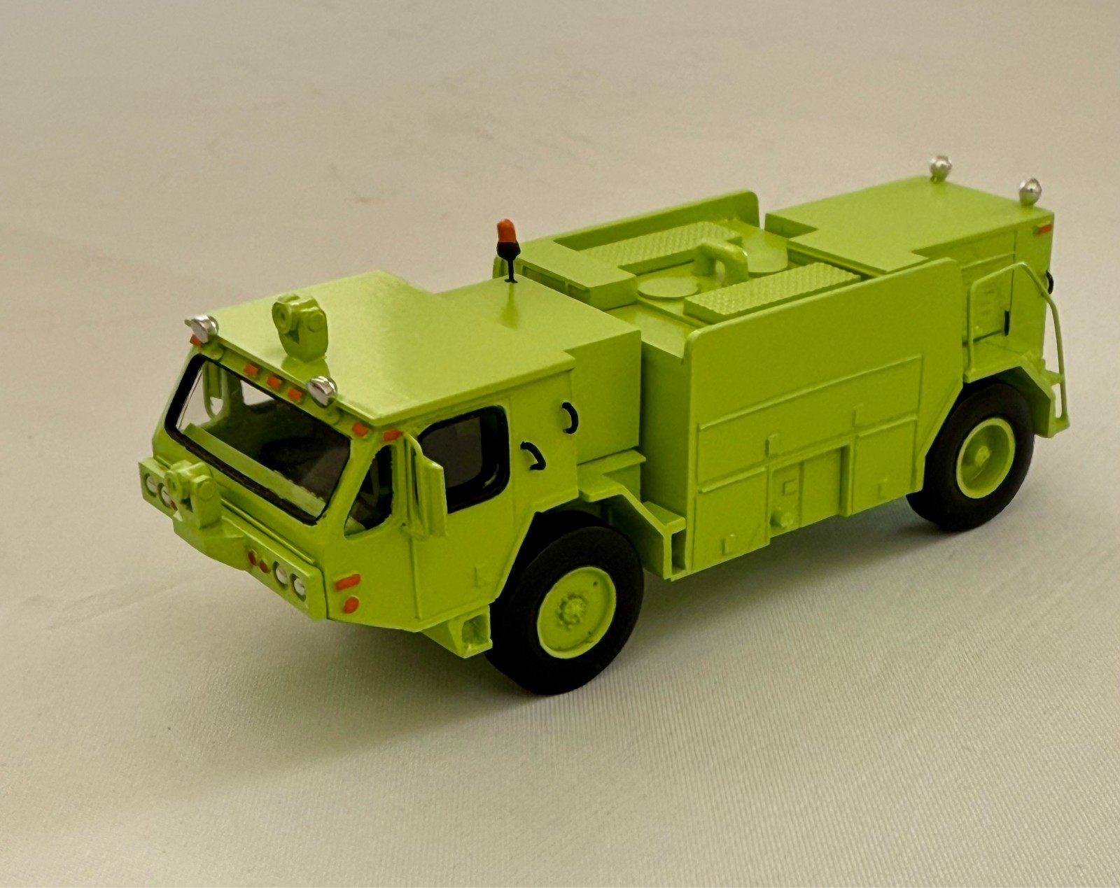 HO 1/87 Oshkosh P19 – Aircraft Rescue Firefighting – Ready Made Resin Model