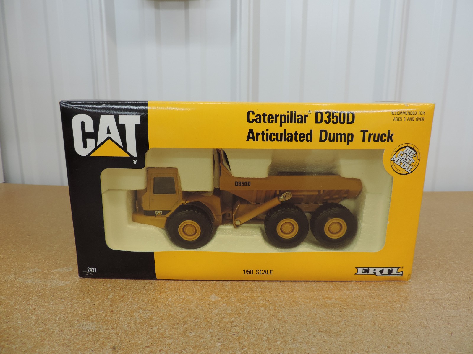 CAT D350 D Articulated dump truck ERTL 1/50 construction diecast Caterpillar Z