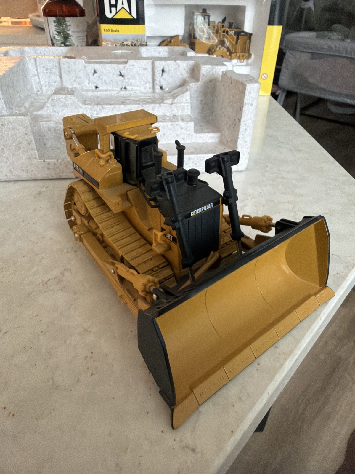 Norscot 1:50 Cat D11R Carrydozer Track-Type Tractor Metal Tracks
