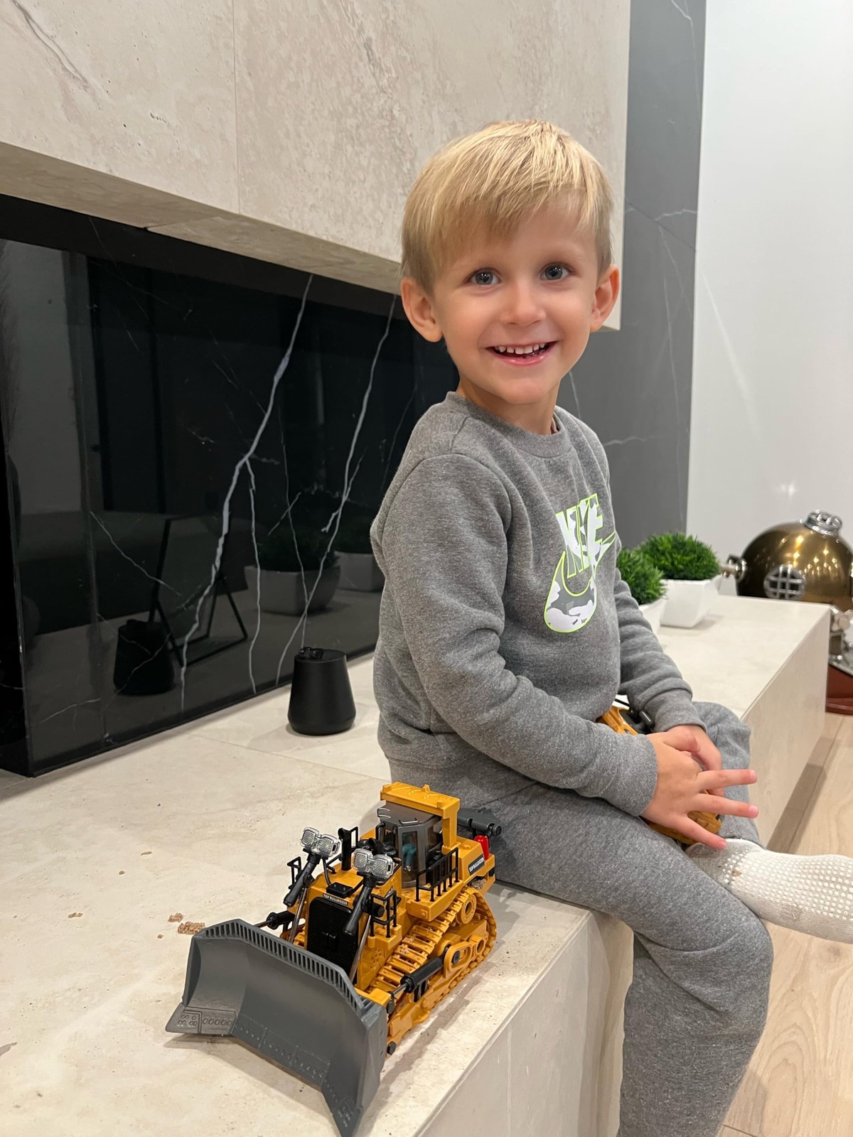 KIDMARKT Metal RC Bulldozer Toy for Kids | 9Channel Remote Control TrackType …