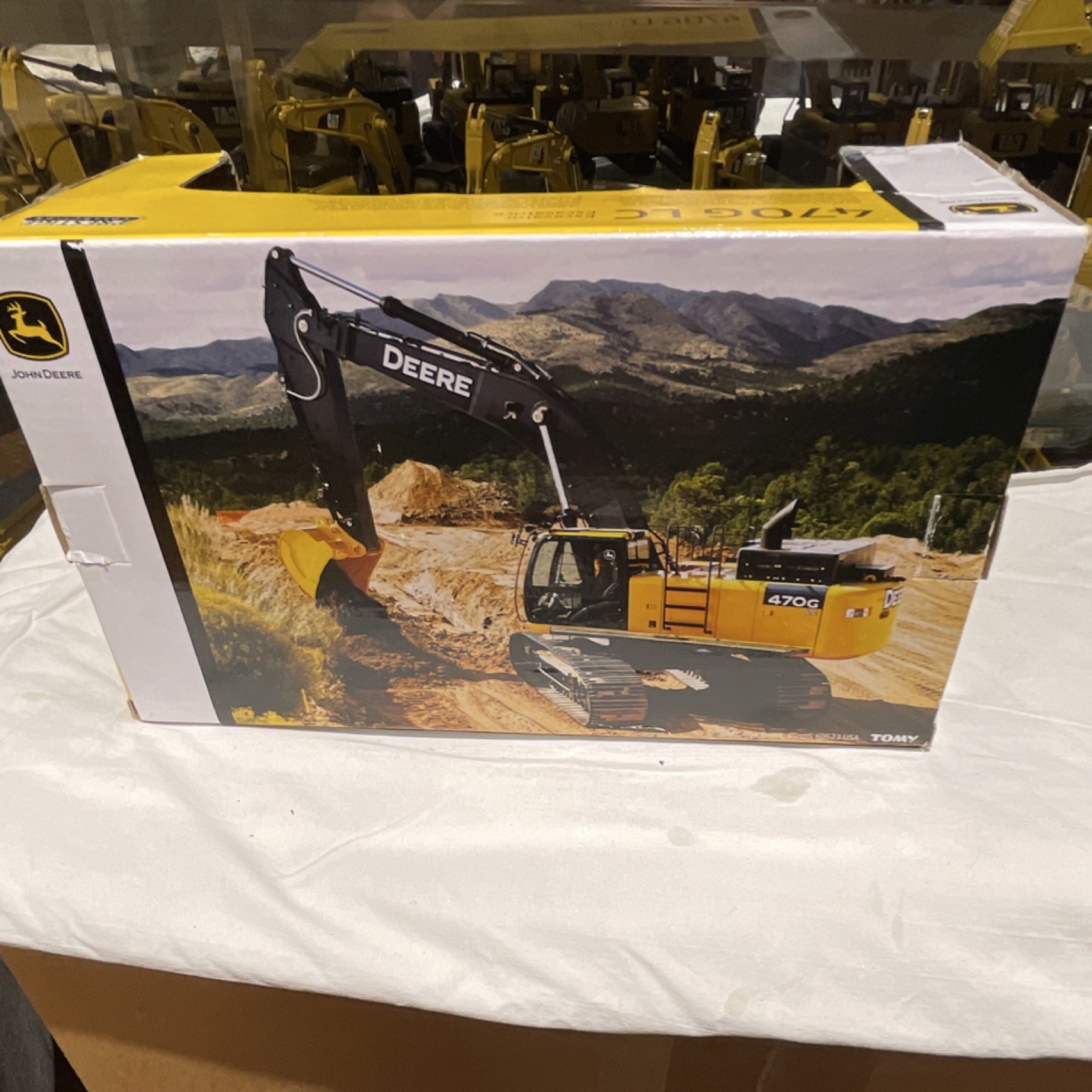 ERTL Prestige Collection John Deere 470G LC Excavator Diecast 1:50 45735