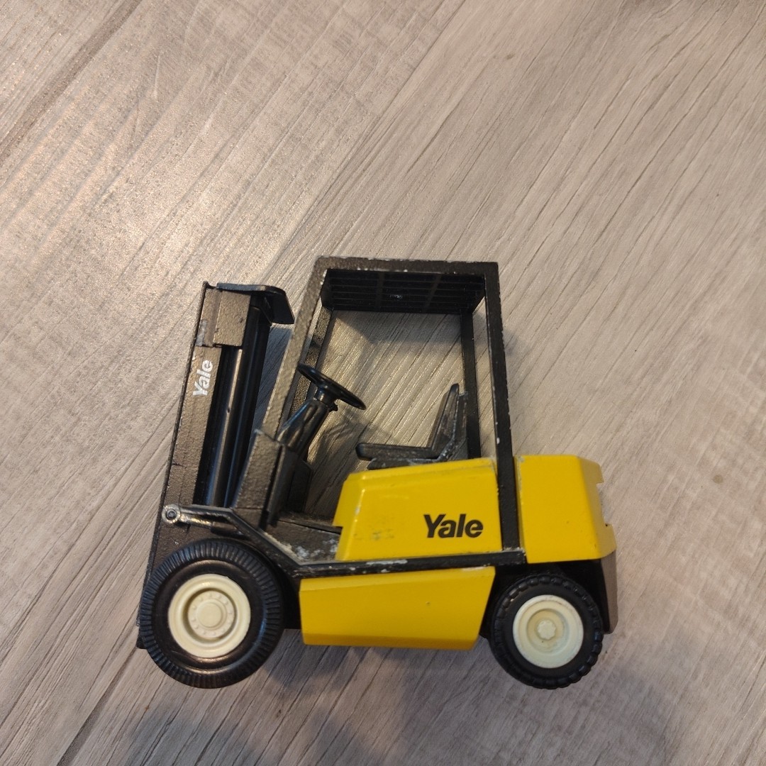 Yale Forklift Truck Die-Cast Model 299 Scale 1:25 Conrad