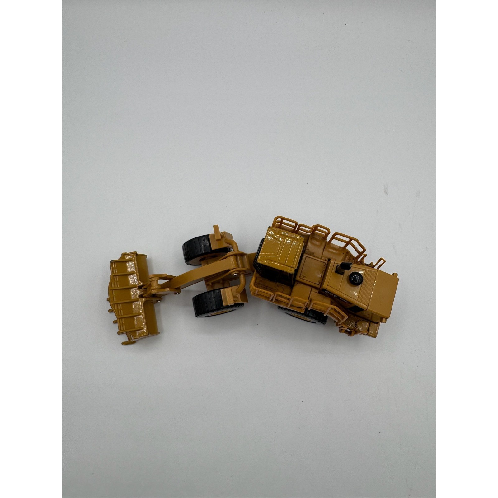 Norscot Caterpillar 988H Wheel Loader 1:64 Scale Diecast Model CAT Yellow 55161