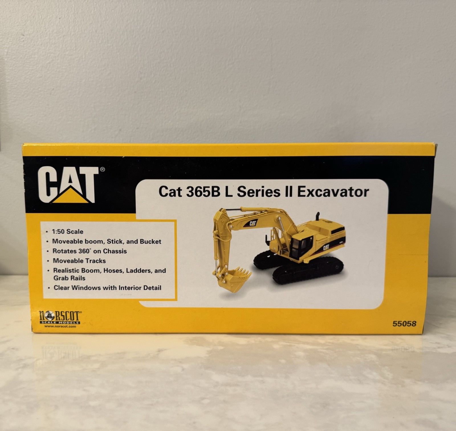 Norscot 1:50 Scale Caterpillar CAT 365B L Series II Excavator # 55058