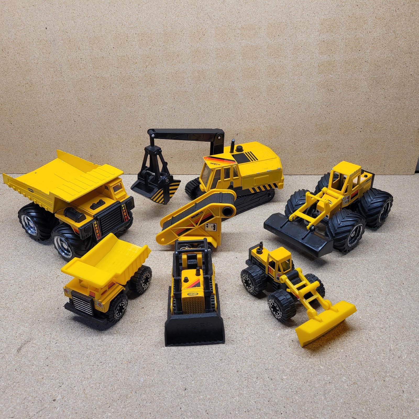VTG Remco Construction Vehicles Lot of 7 – Late 1980s – Metal And Plastic