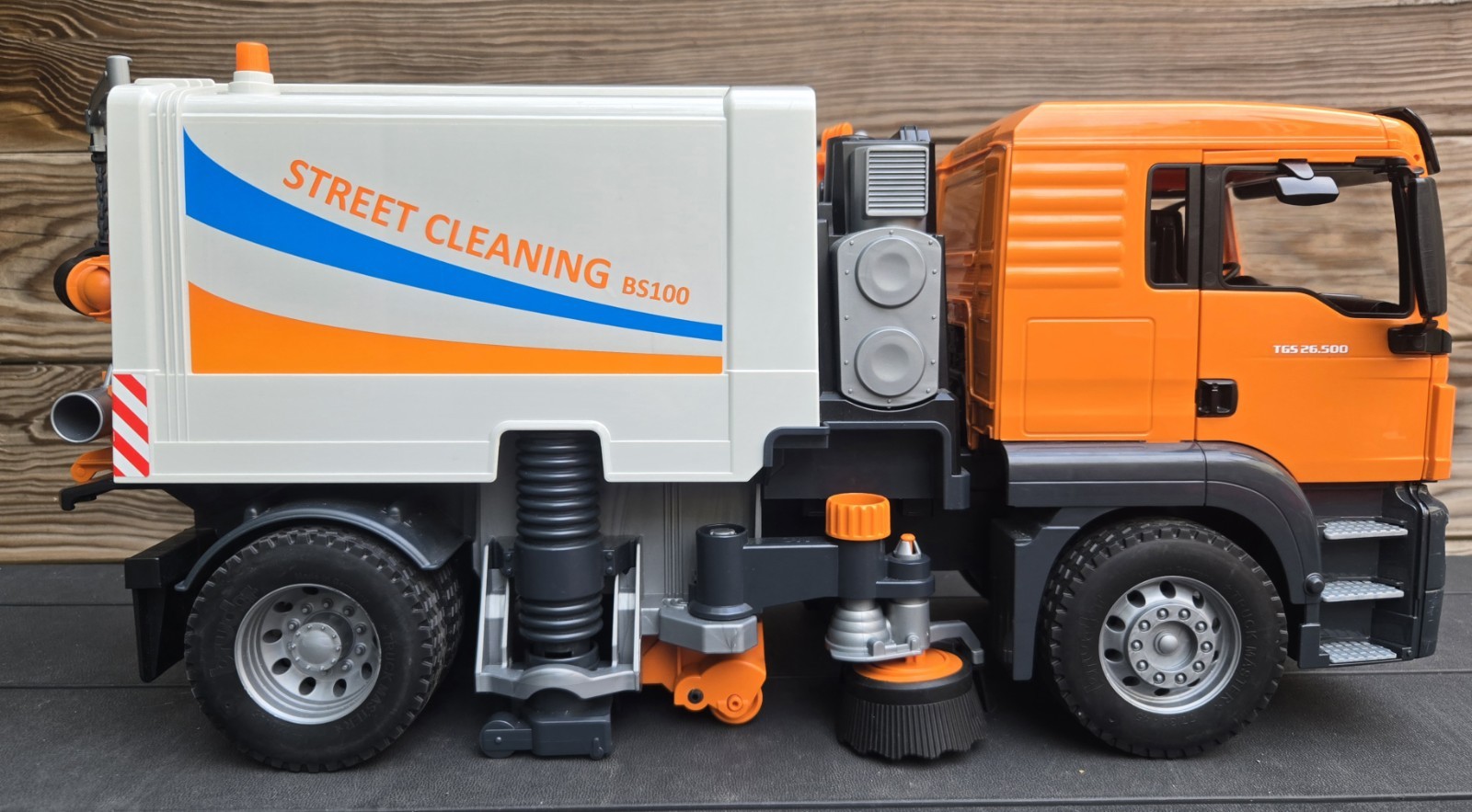 BRUDER #03780 MAN TGS Street Sweeper 1:17 Scale TRUCK BS100