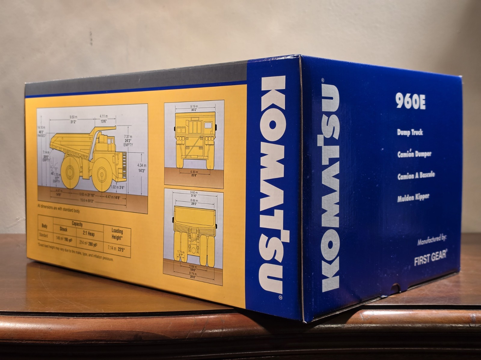 NEW MINT IN BOX! First Gear Komatsu 960E Mining Dump Truck 1:50 Scale YELLOW