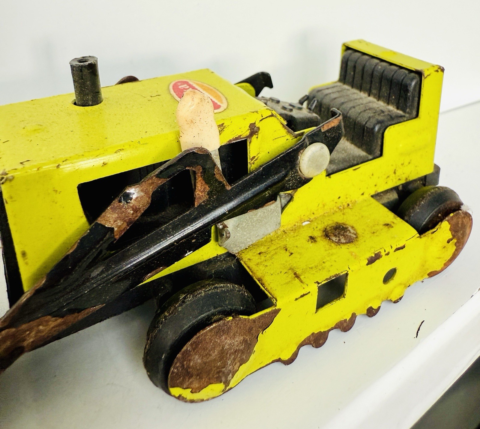 Vintage Tonka 1974/75 Lime Green T-6 Bucket Loader Backhoe Bulldozer Toy