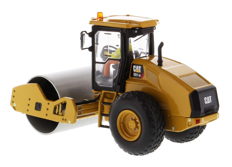 Caterpillar CS11 GC Vibratory Soil Compactor 1:50 Model – Diecast Masters 85589
