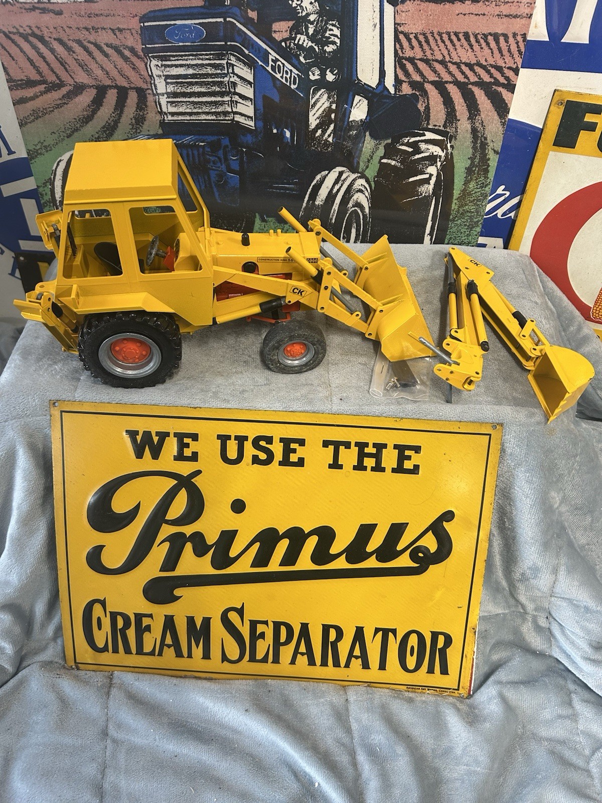 VTG Case 580B Construction King Backhoe 1/16 – Gescha – W. Germany