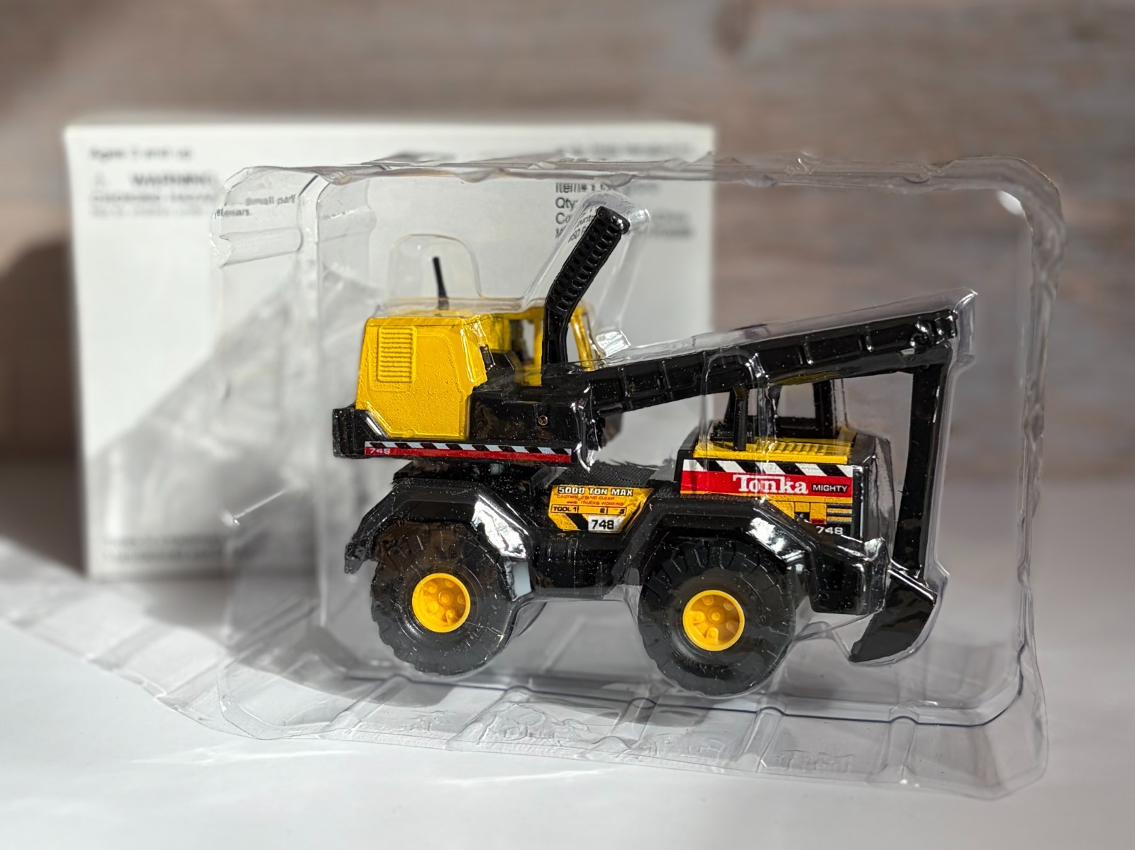Tonka Truck Maisto Mighty 748 Log Loader Diecast NIB Vintage