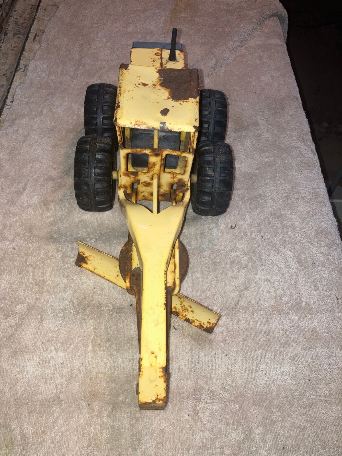 Vintage Tonka Road Grader for parts or restoration – circa ’70s – ’80s