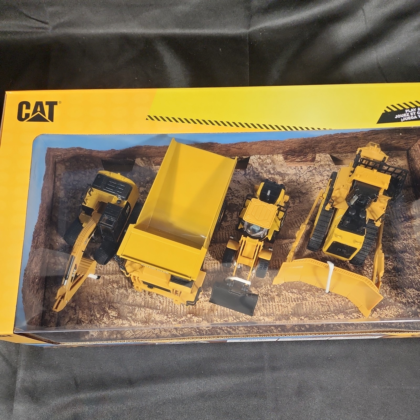 Diecast Masters CAT Construction Vehicle Set of 4 – Loader, Truck, Tractor, Exca