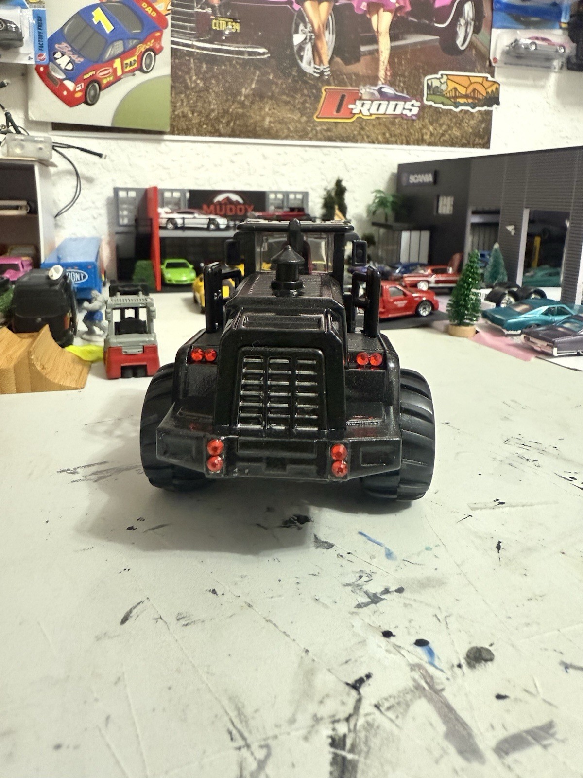 custom tractor 1/64 construction