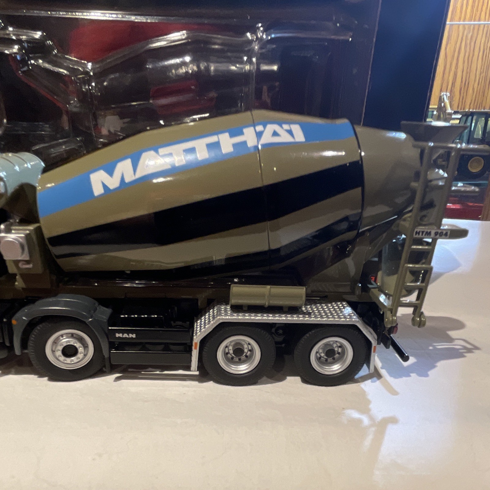 NZG 1:50 MAN TGS 8×4 Cement Mixer Truck Diecast Metal Liebherr Matthai
