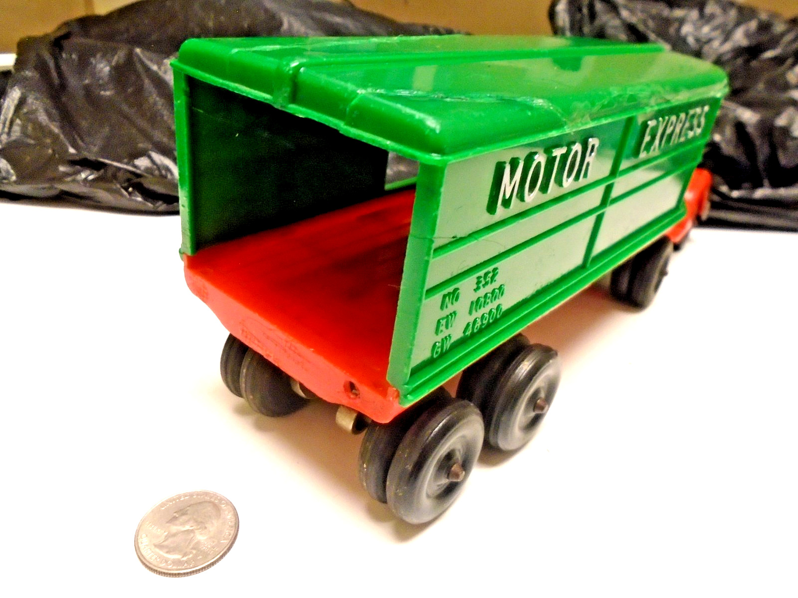 1950’s Hubley Kiddie Toy #352 MOTOR EXPRESS Tractor and Trailer …Nice READ!