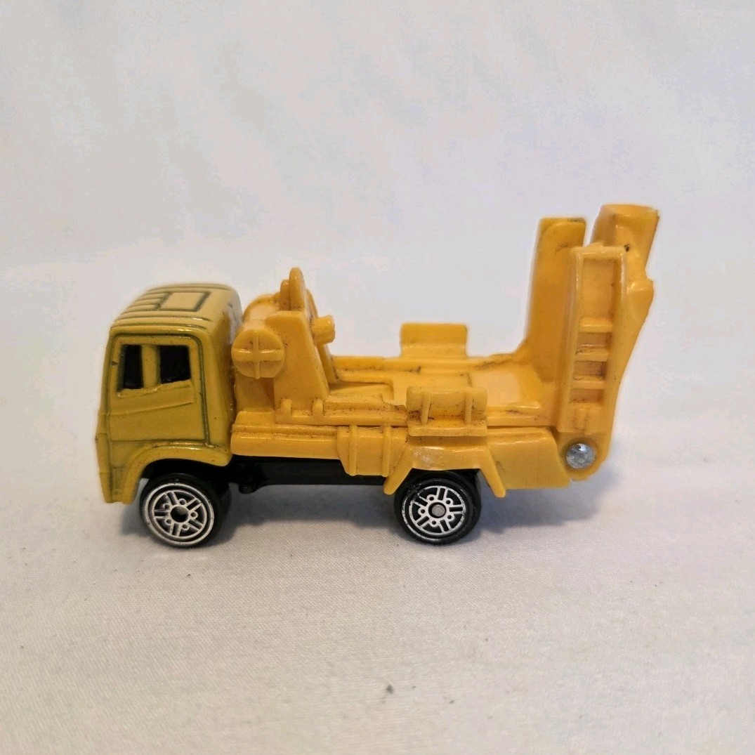 Yellow Plastic Construction Vehicle Toy Truck for Ages 3-7, Boys & Girls