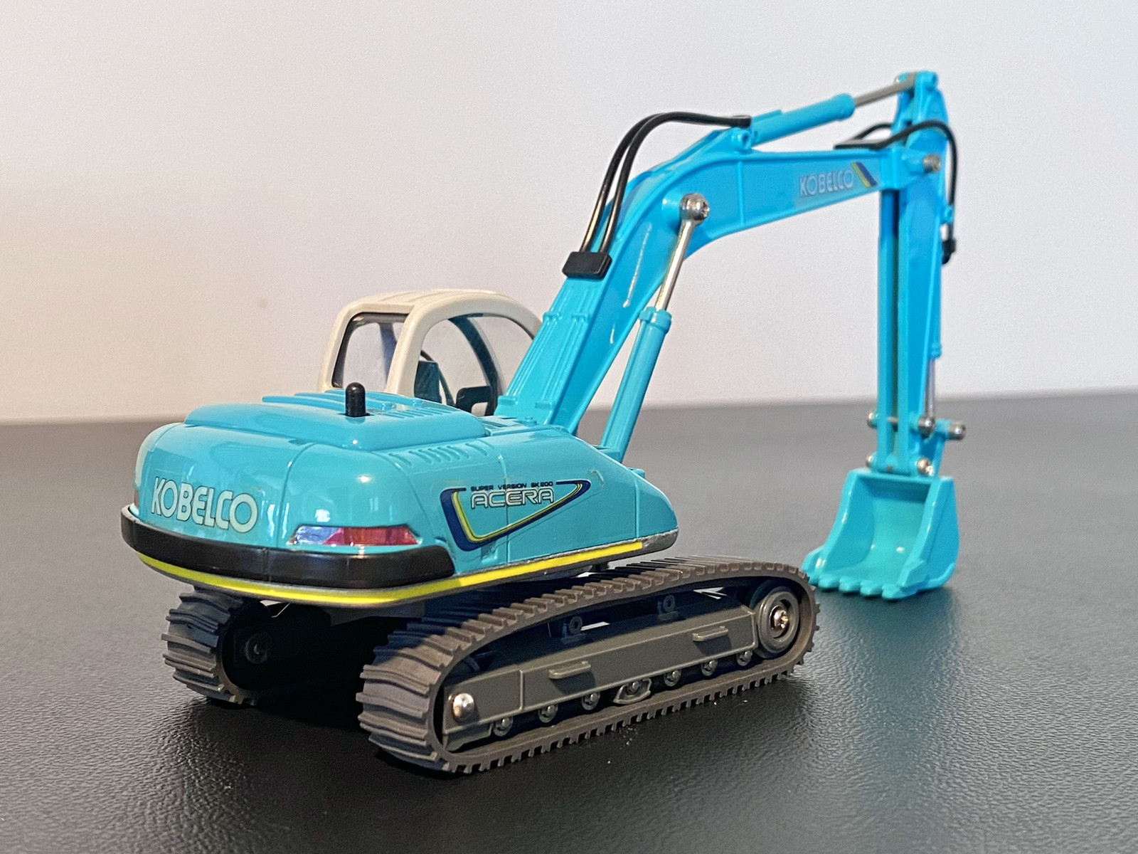 1995 Diapet 1:52 diecast Kobelco Acera Super Version SK200 excavator #971