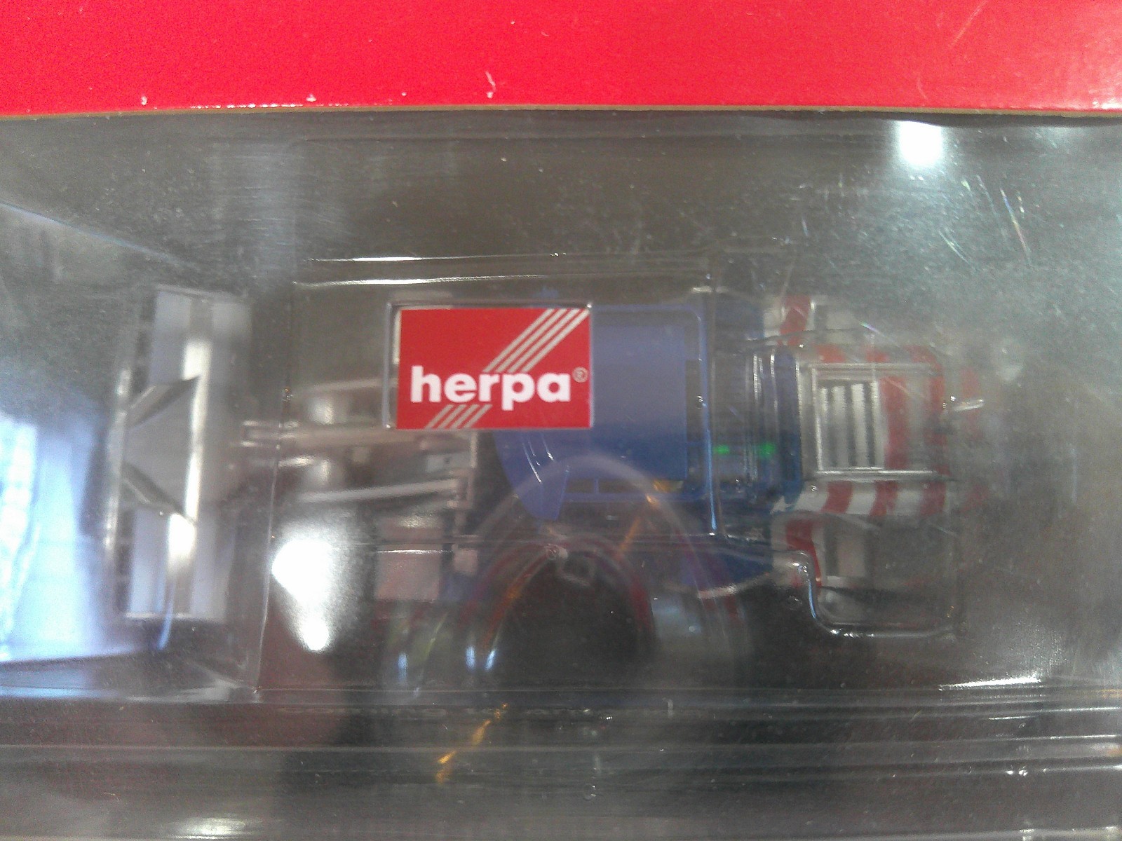 HERPA LIEBHERR L580 COMING TO AMERICA #149921 1:87 Scale Very Good
