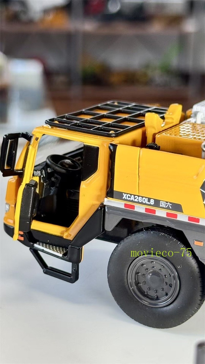 1:50 XGMC XCA260L8 260 Two-cab 5-axle Alloy Crane Model XCMG All-terrain Crane