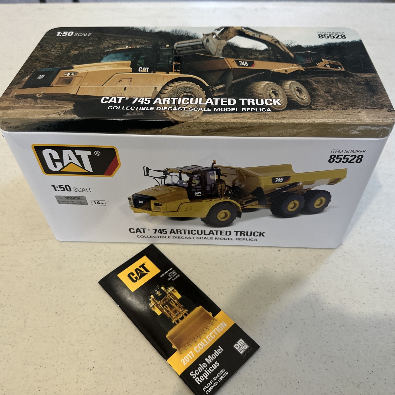 1/50 Caterpillar CAT 745 Articulated Hauler High Line Diecast Masters 85528 New