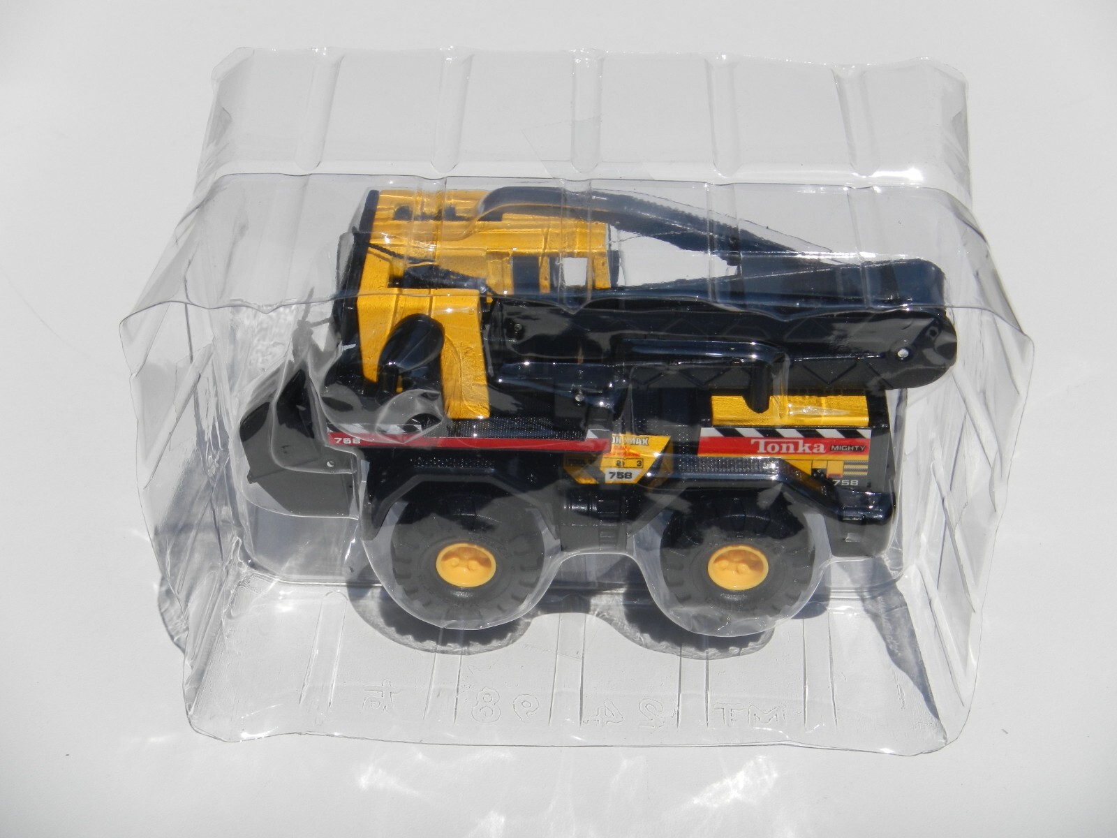 Tonka Hasbro Maisto #762906 Backhoe 758 Diecast