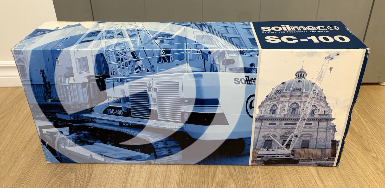 SOILMEC CABLE CRAWLER CRANE SC-1OO 1/50 SCALE DIECAST MODEL OPEN BOX NEVER USED