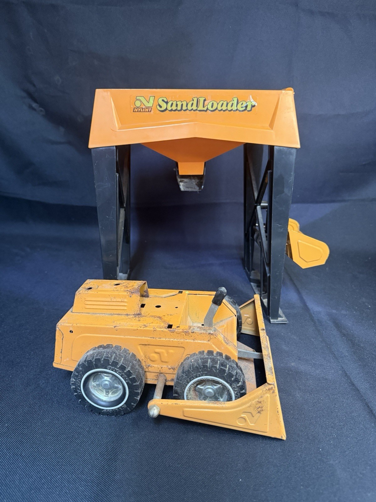 70s Nylint Construction Sand Loader W/Dozer