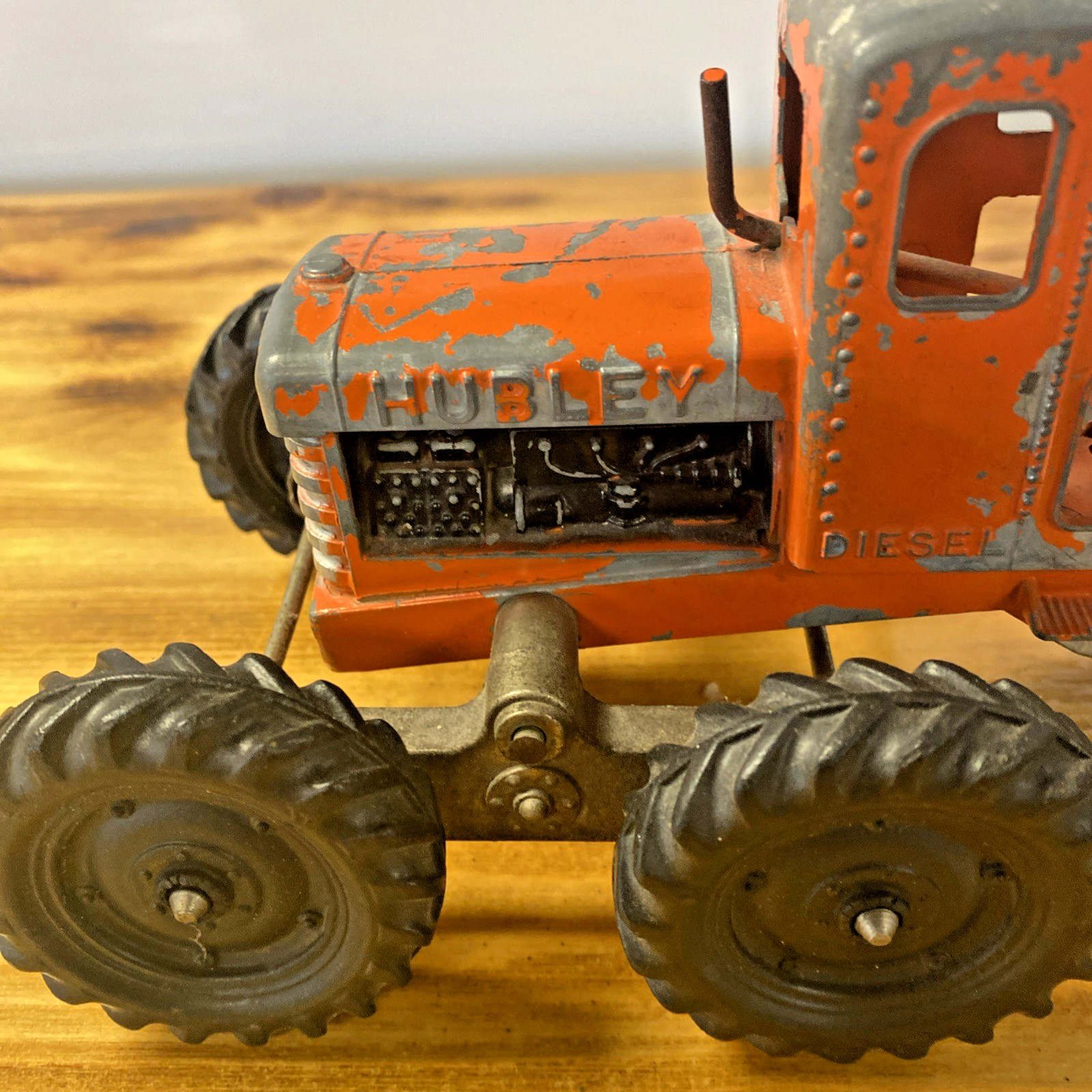 VINTAGE HUBLEY DIESEL STEERABLE ROAD GRADER 12.5″ ORANGE