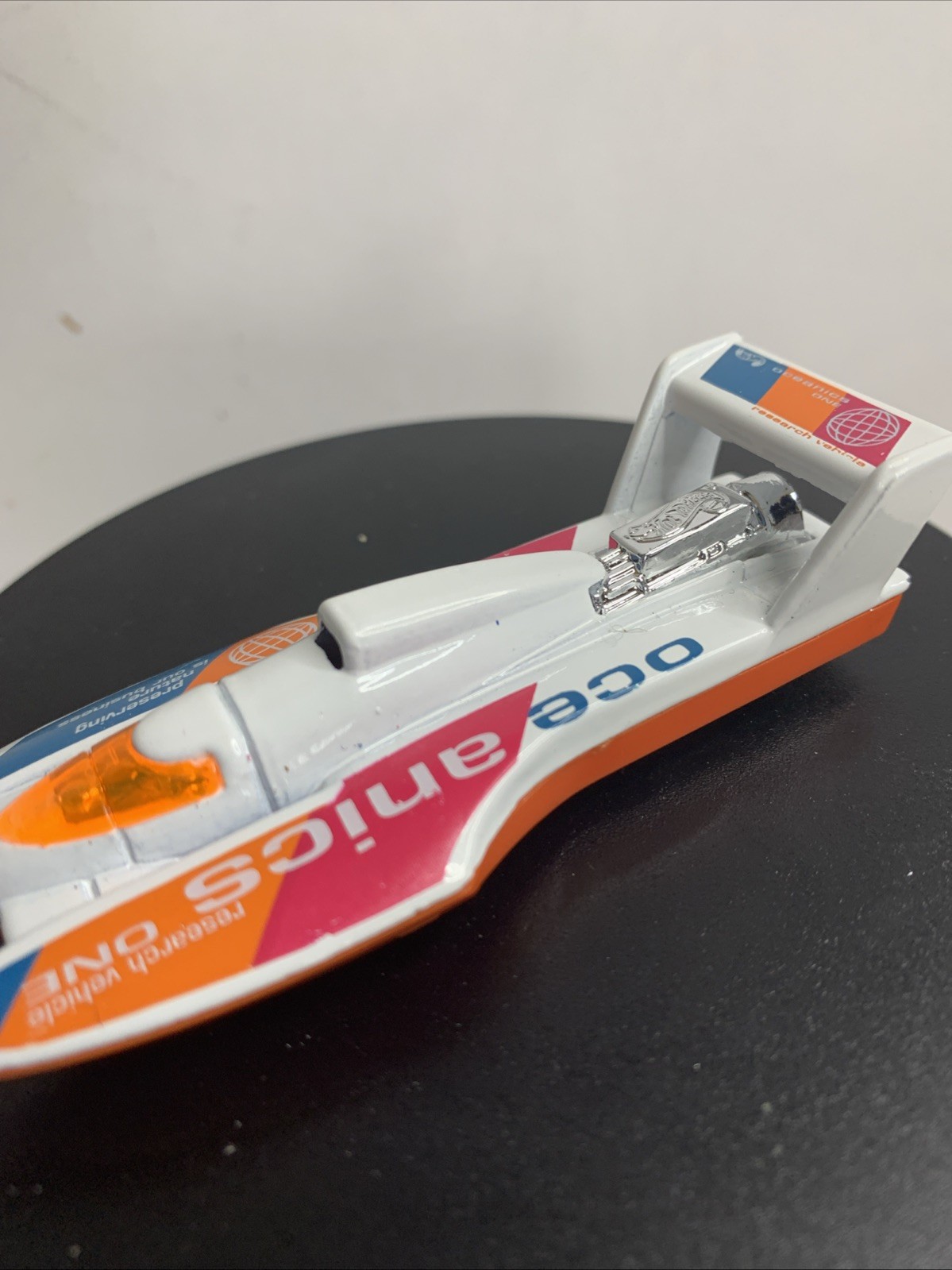 1995 Hot Wheels Mattel Diecast Hydroplane/Oceanics One Research Vehicle Boat