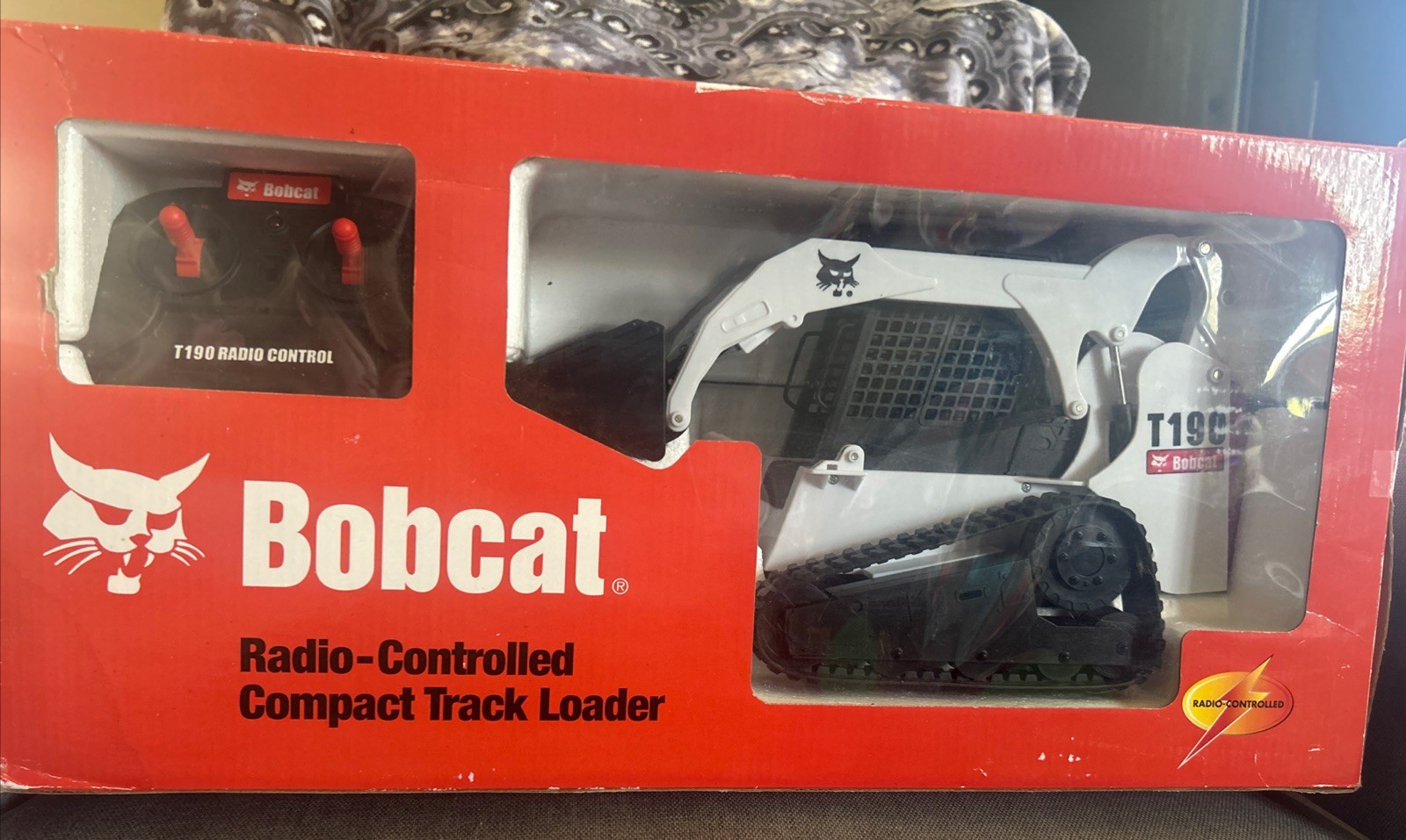 Bobcat T190 Radio Controlled Compact Track Loader