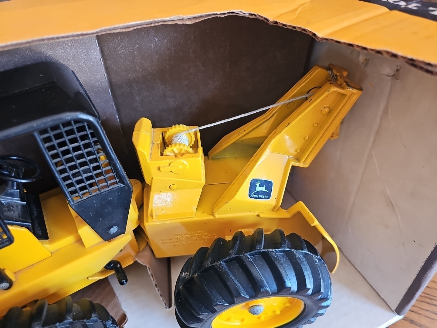 Ertl John Deere No. 590 Log Skidder 1/16 with Original Box