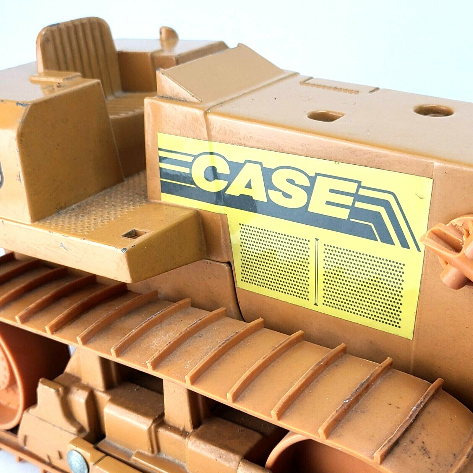 Vintage Ertl Case 1550 Dozer Winch 1/16 Diecast Metal USA Bulldozer Toy display