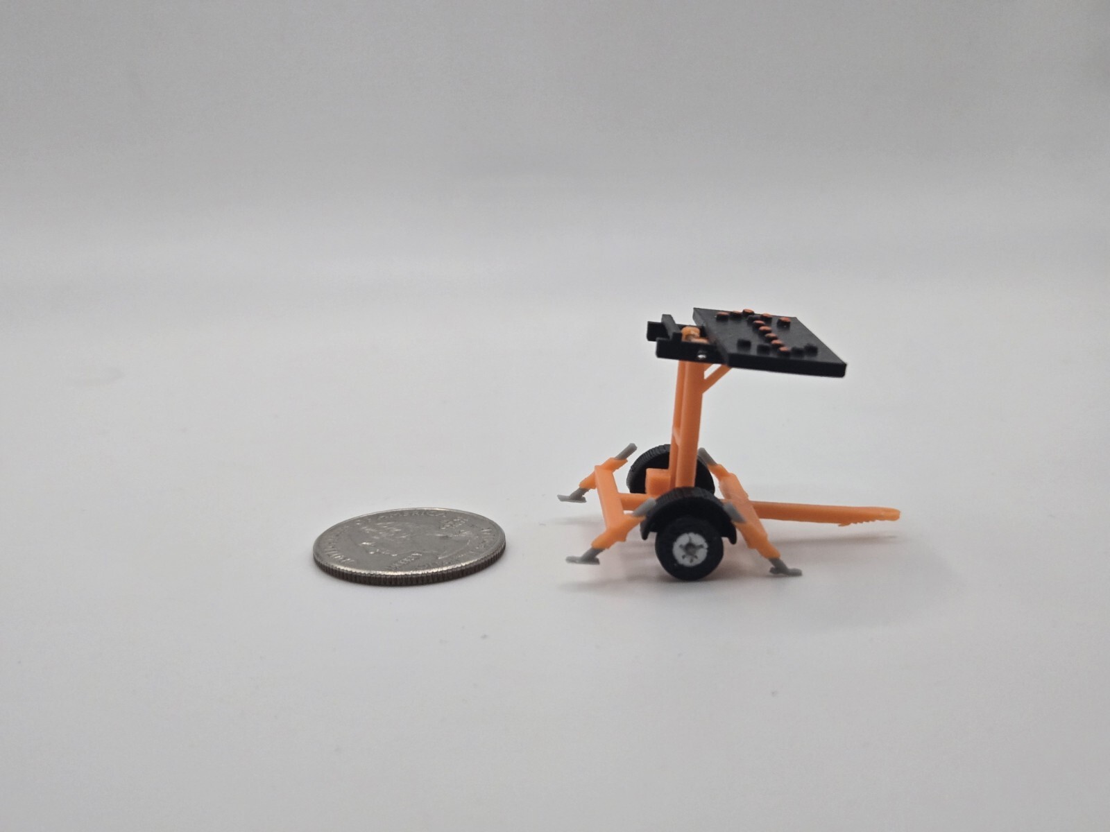 1/87 Scale Tilting Arrow Board Trailer