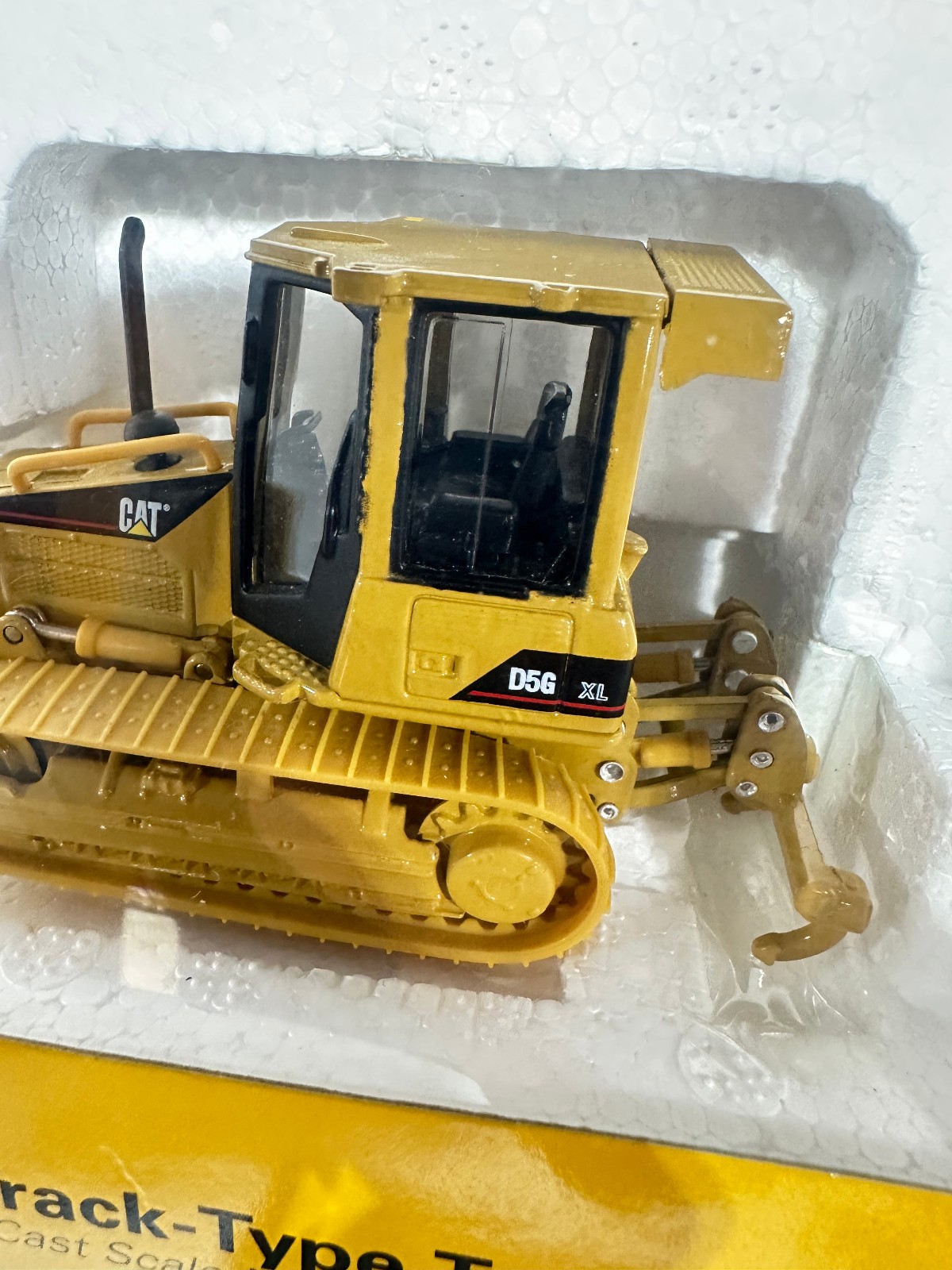 Caterpillar D5G XL Dozer With Blade & Ripper By Norscot 1/50th Scale